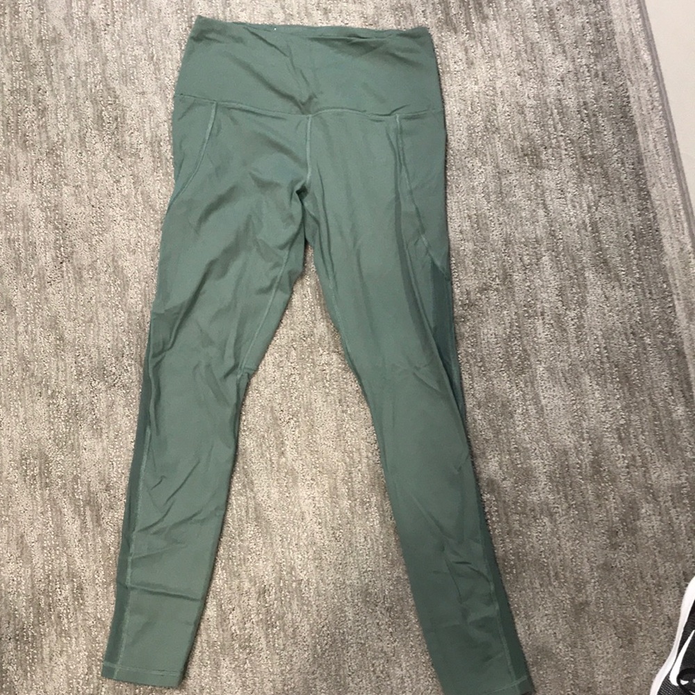 Victoria Secret size Medium Athletic Leggings